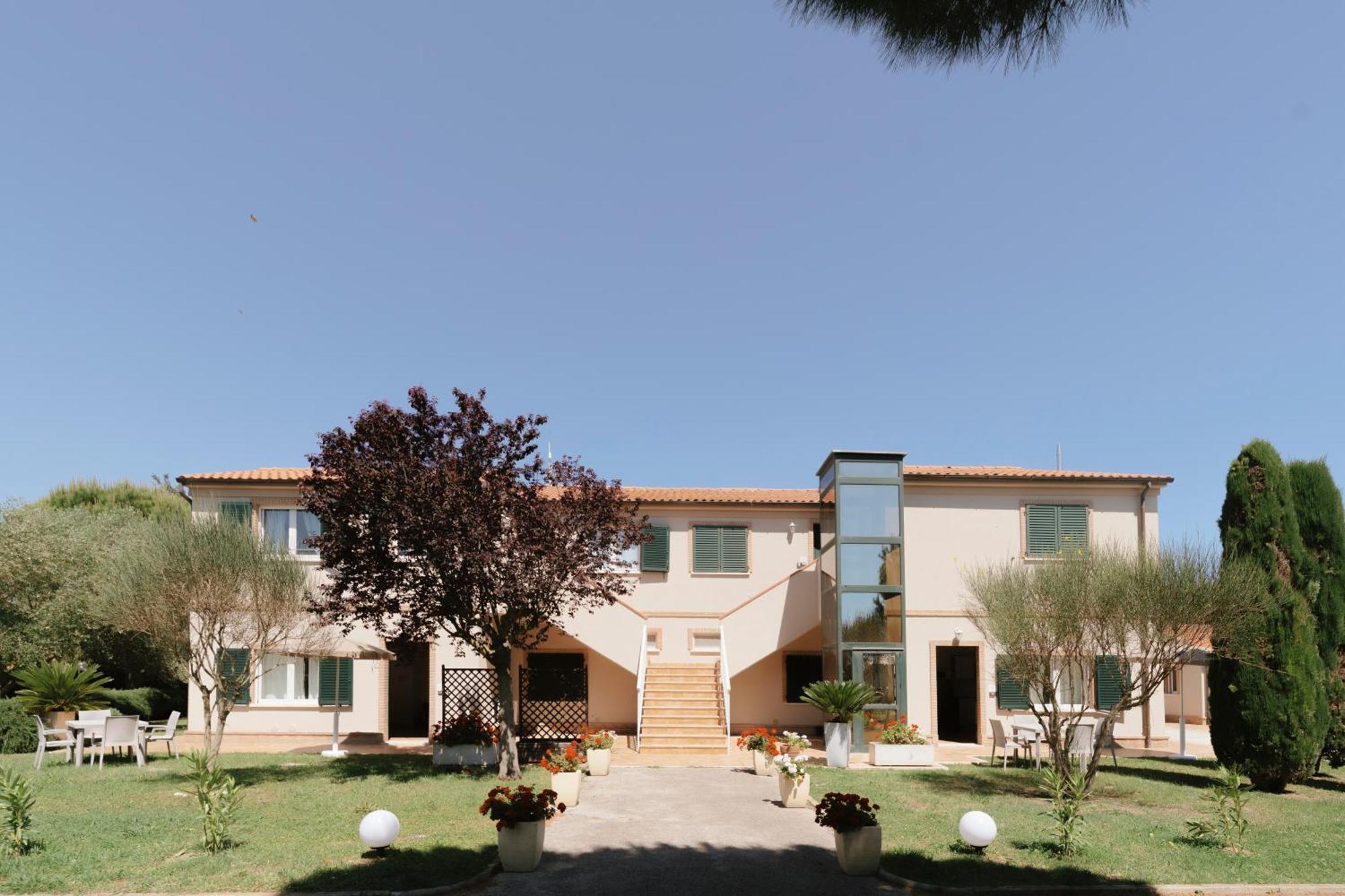Villa Chiara 雷卡纳蒂港 外观 照片